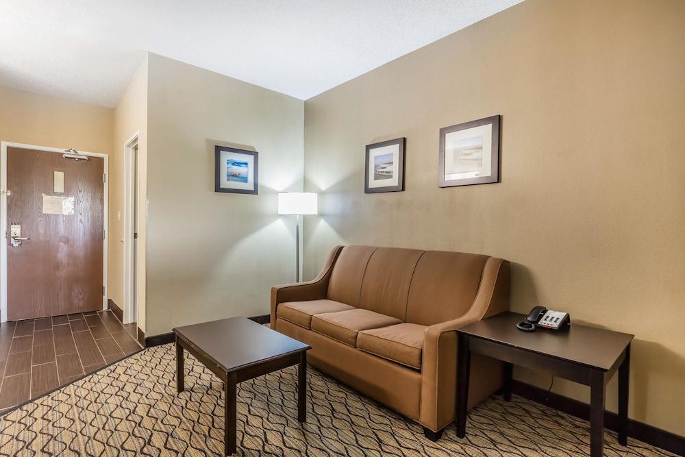 גאלפורט Comfort Inn & Suites Crystal Inn Sportsplex מראה חיצוני תמונה