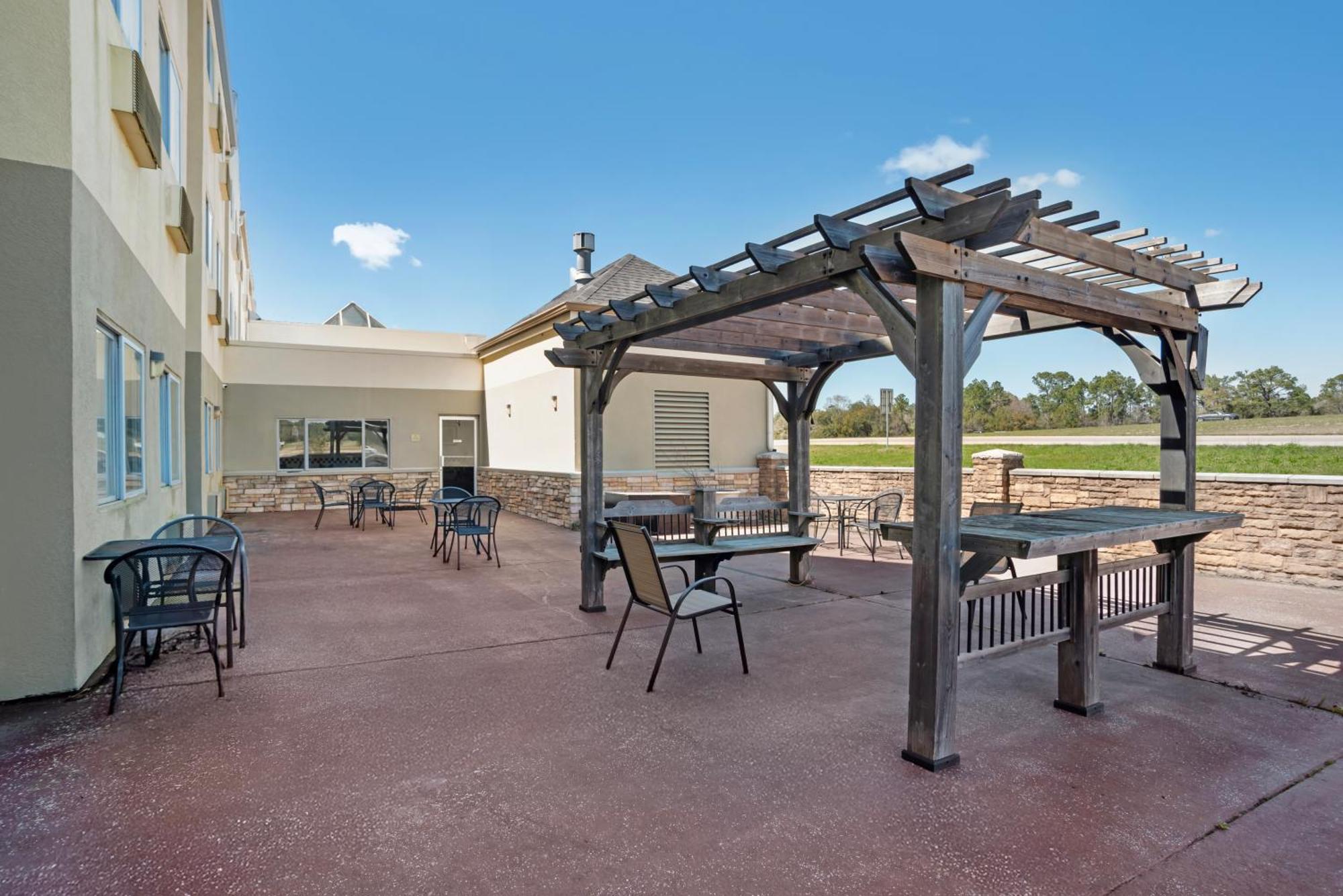 גאלפורט Comfort Inn & Suites Crystal Inn Sportsplex מראה חיצוני תמונה