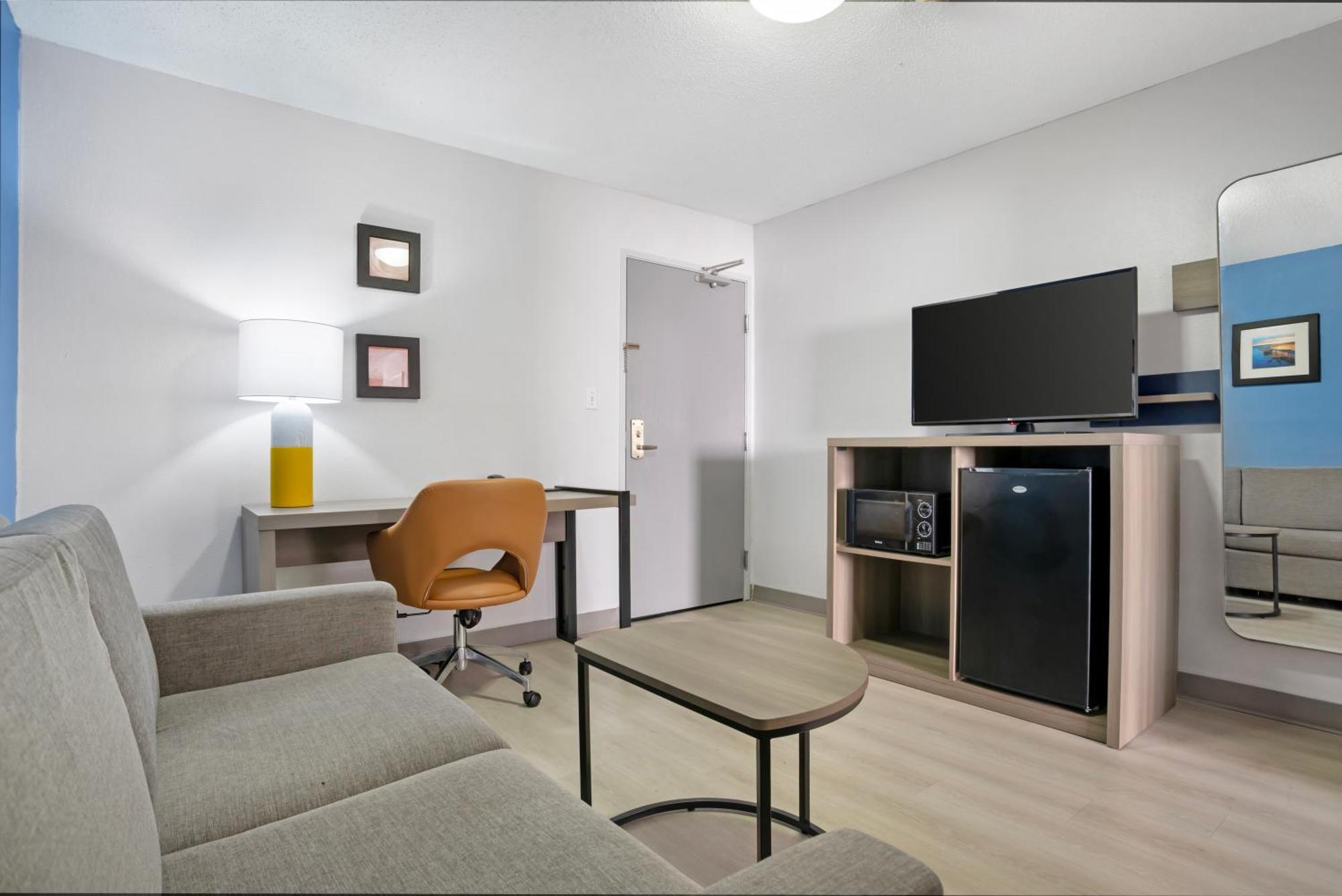 גאלפורט Comfort Inn & Suites Crystal Inn Sportsplex מראה חיצוני תמונה