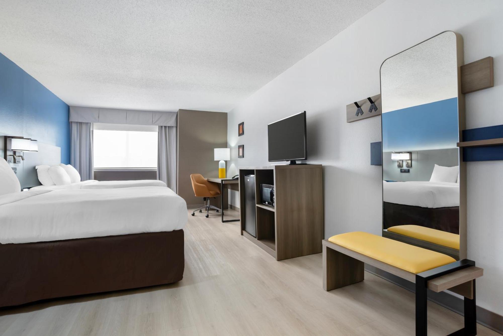 גאלפורט Comfort Inn & Suites Crystal Inn Sportsplex מראה חיצוני תמונה