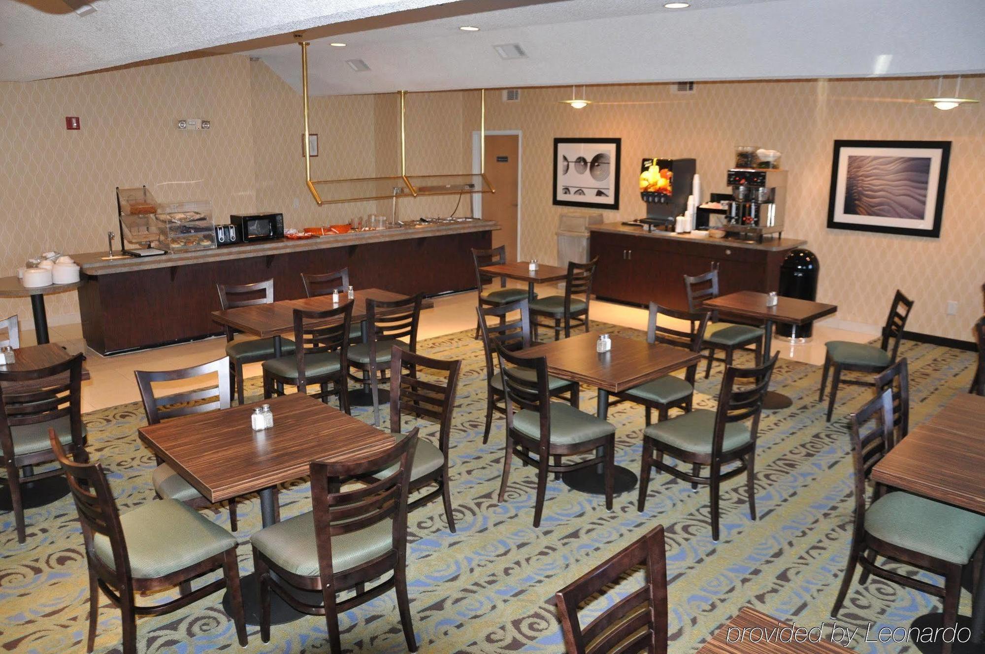 גאלפורט Comfort Inn & Suites Crystal Inn Sportsplex מסעדה תמונה